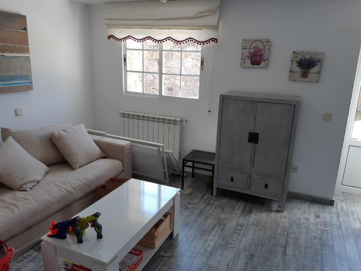 הוילה בסריל דה לה סיירה Casa Bellavista Becerril מראה חיצוני תמונה